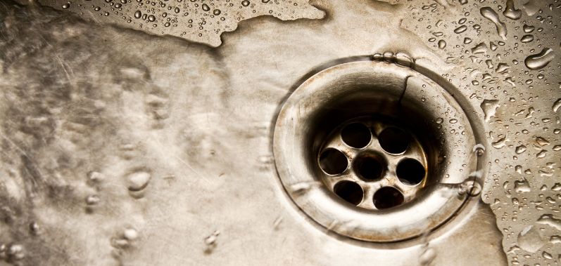 Quelles sont les étapes de traitement des eaux usées domestiques ?