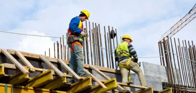 Ouvriers sur un chantier