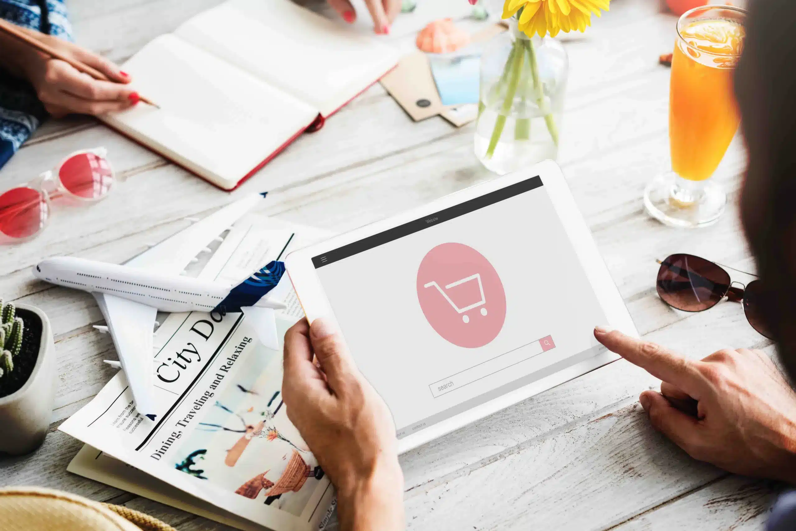 e-commerce-shop-online-homepage-sale-concept-compressed E-commerce BtoB