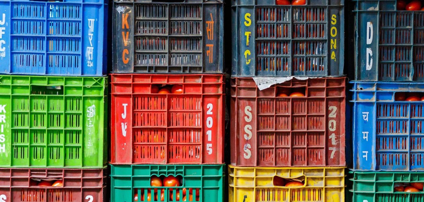 Caisse plastique avec inscription IML