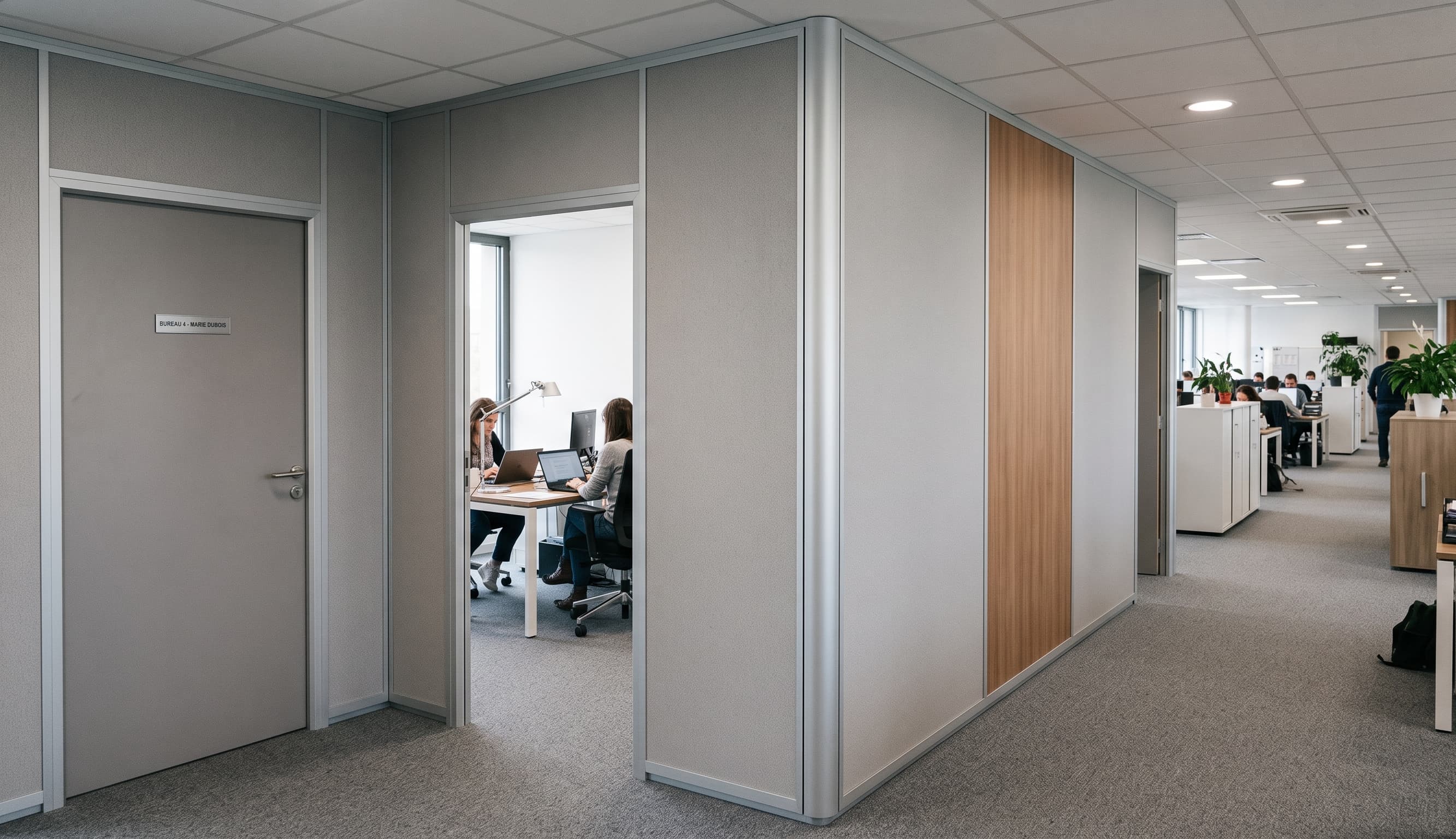 Image présentant un open space avec cloison amovible